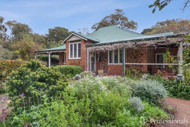 172 Lesmurdie Road, WA 6076