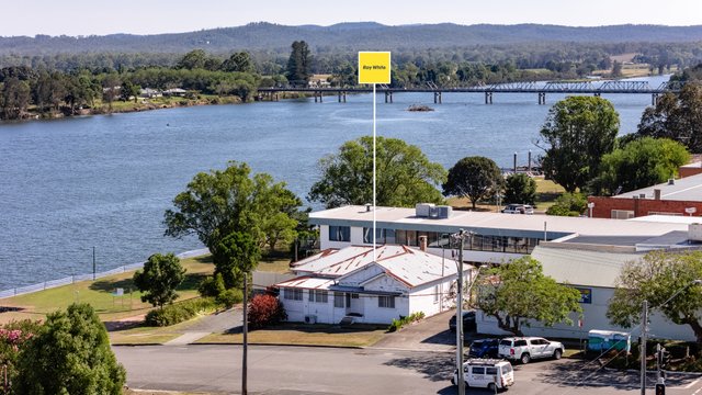 2 Macquarie Street, NSW 2430