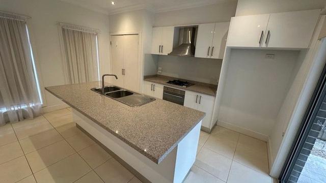 1/12-14 South Avenue, VIC 3028