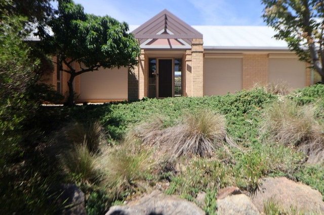 1 Fletcher Place, NSW 2650