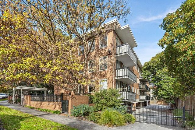 8/2 Karbarook Avenue, VIC 3181