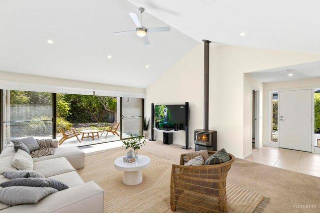 2/5 Waiora Court, VIC 3225