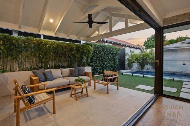 6 Fourth Avenue, WA 6153