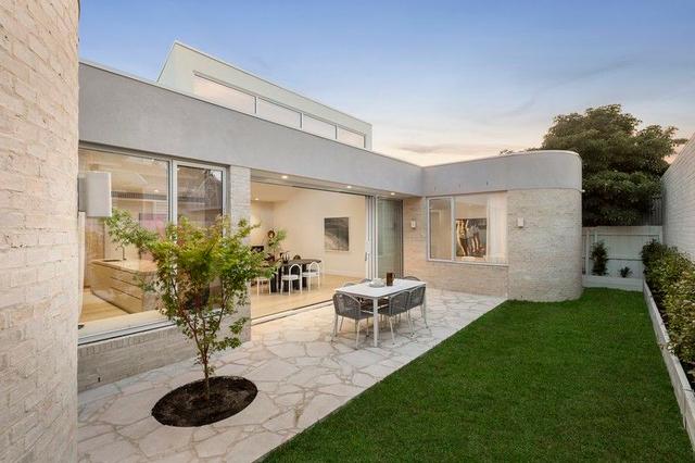 1 Francis  Grove, VIC 3071