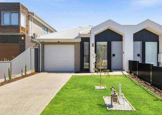 12A Westminster  Drive, VIC 3034