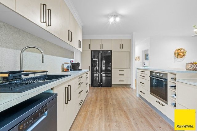 3 Watkins Close, QLD 4870