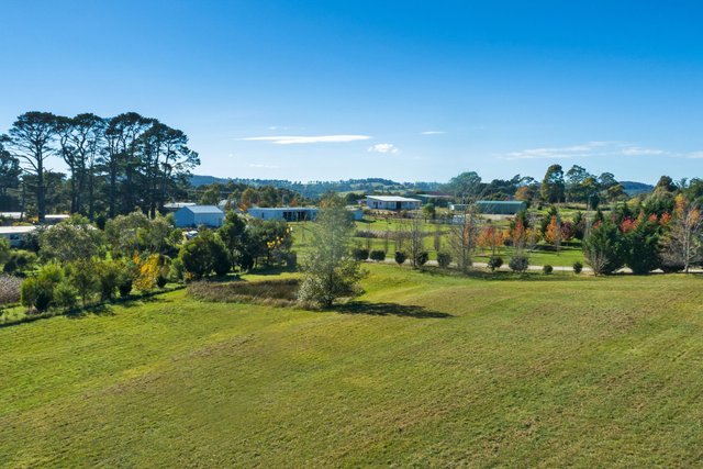 4 Burke Street, NSW 2622