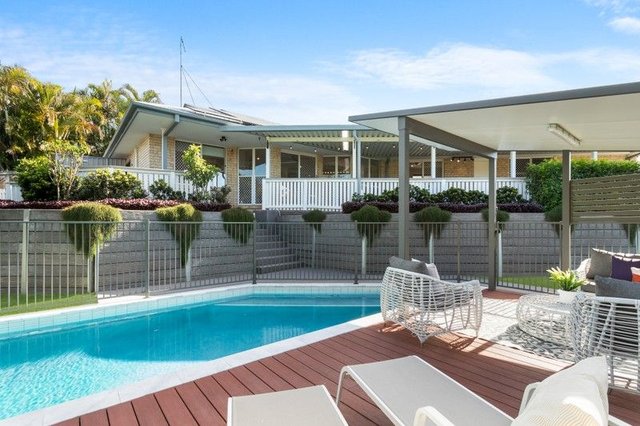 12 Wanda Court, QLD 4035