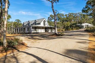 Beautiful Property on Edge of Canberra