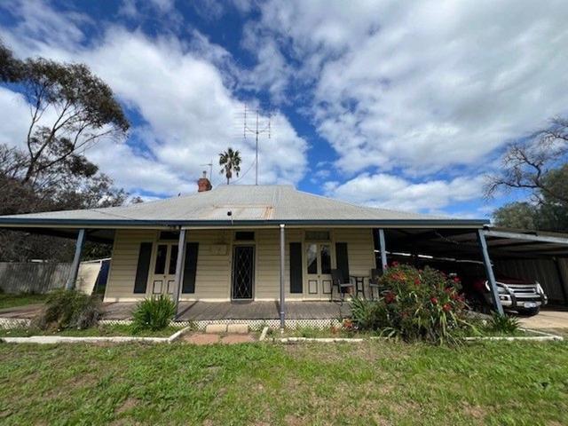 12 Clarke Street, WA 6510