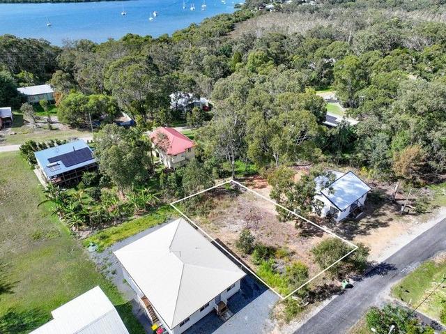 13 Seaview Street, QLD 4184