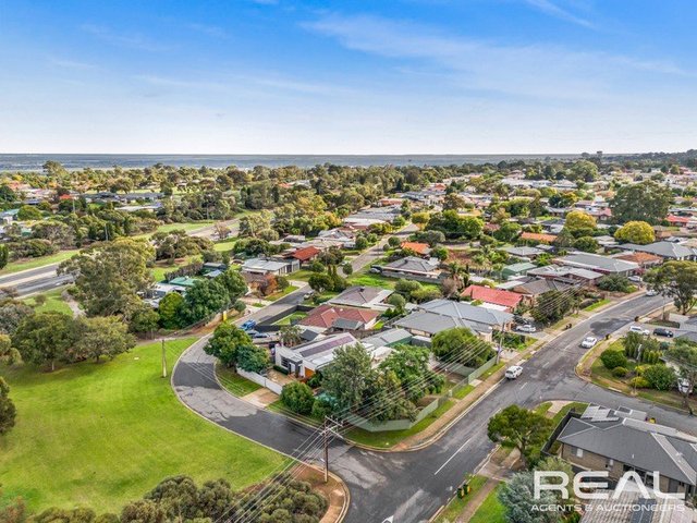 1 Hinkler Crescent, SA 5092
