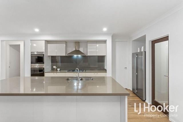 11 Gossan Circuit, QLD 4207