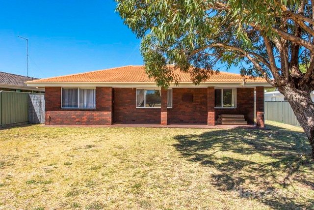 13 Gallop Street, WA 6210