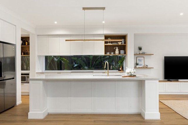 6 Ascot Circuit, QLD 4553