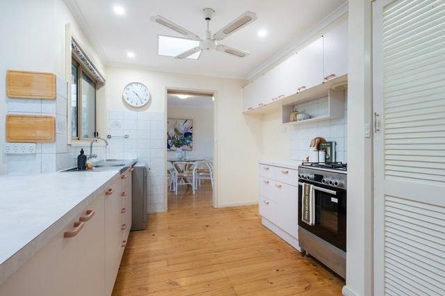 842 Lamport Crescent, NSW 2640