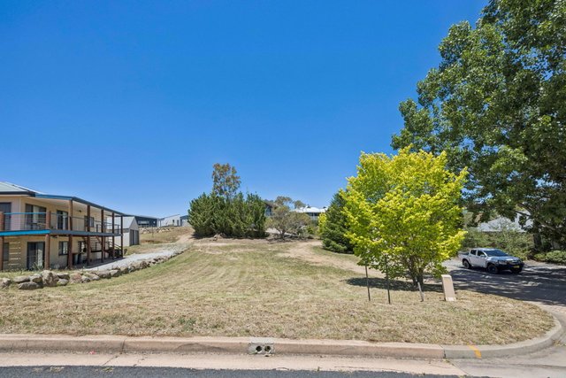 2 Yaralla Close, NSW 2627