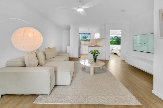 1/52 Oceanic Drive, QLD 4218