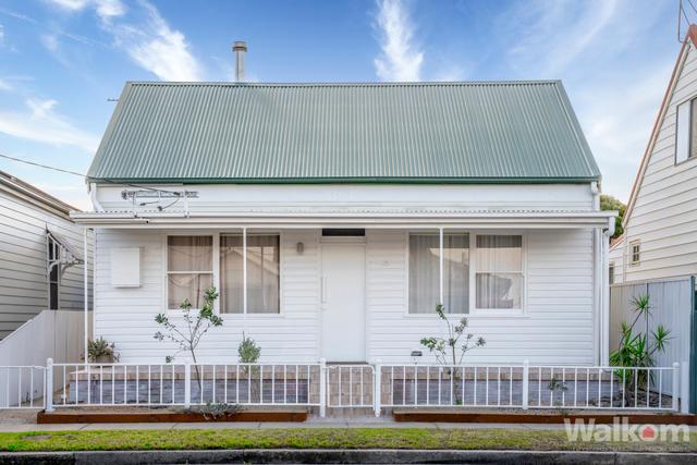 6 Queen Street, NSW 2295