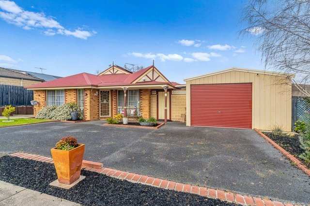 2 Lady Emily Way, VIC 3977