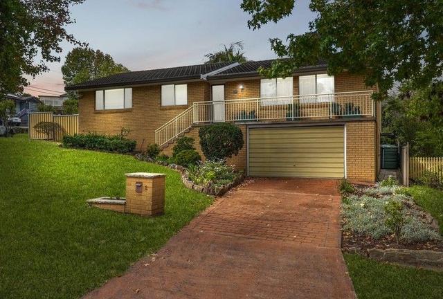 2 Lowanna  Avenue, NSW 2153