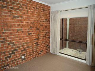 Bedroom (22).jpg