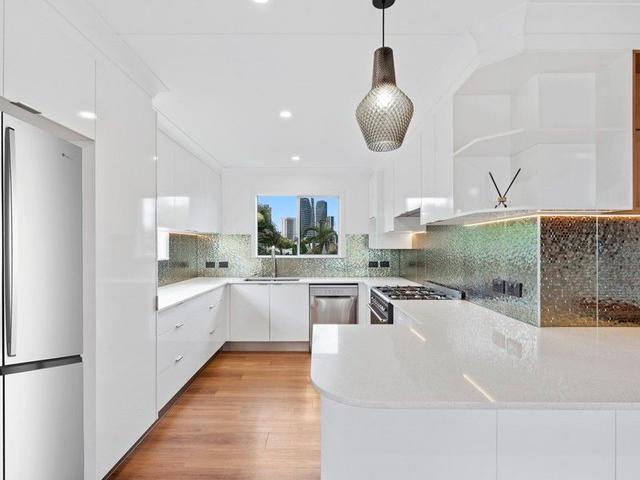 18 Sarasota Key, QLD 4218