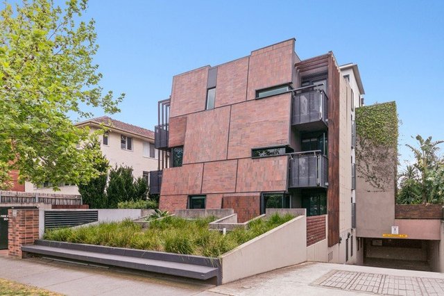 110/233 Dandenong Road, VIC 3181