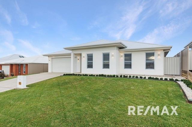 14 Valencia Drive, NSW 2650