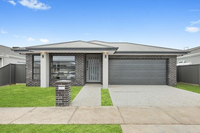10 Zircon Street, VIC 3350