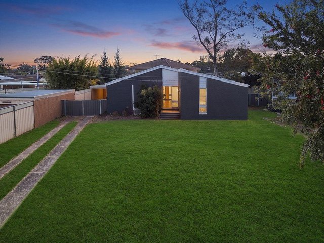 6 Rix Avenue, NSW 2170