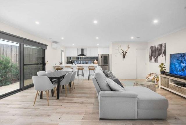 2/8 Lidgate Avenue, VIC 3178
