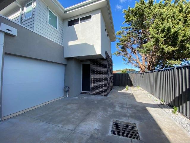 4/16 Rosina Drive, VIC 3337