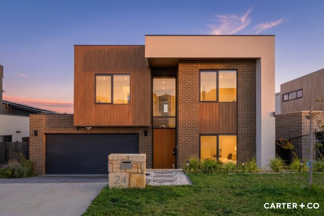 24 Leontine Loop, ACT 2611