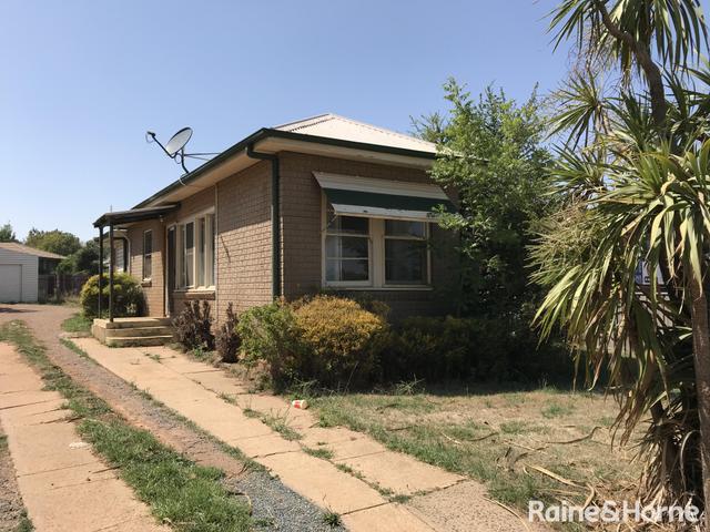 1/6 Cox Avenue, NSW 2800