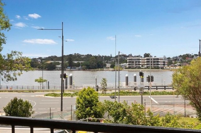 5/6 Riverview  Terrace, QLD 4007