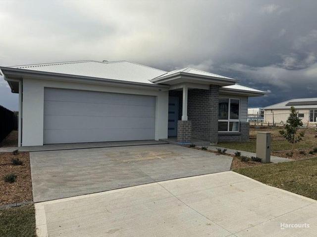 18 Bellaroi Parade, NSW 2560