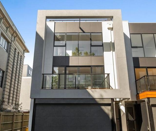 12 Workers Street, VIC 3207