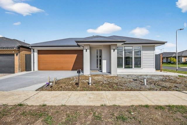 7 Garrison Loop, VIC 3978