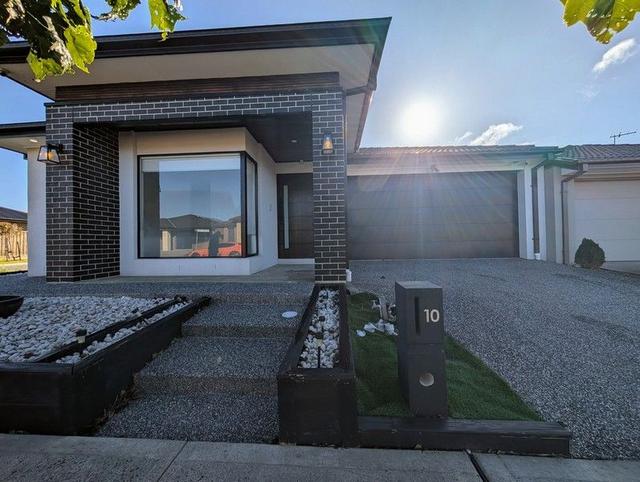 10 Clapham Avenue, VIC 3750
