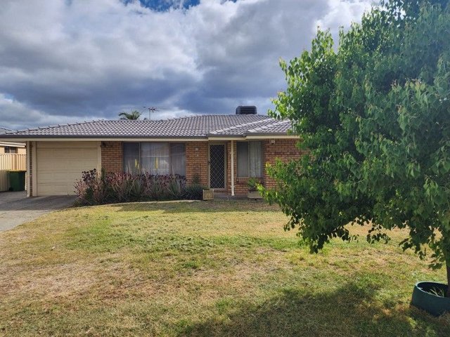 18 Murdoch Rd, WA 6108