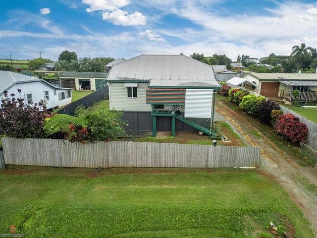 12 Henderson Street, QLD 4859