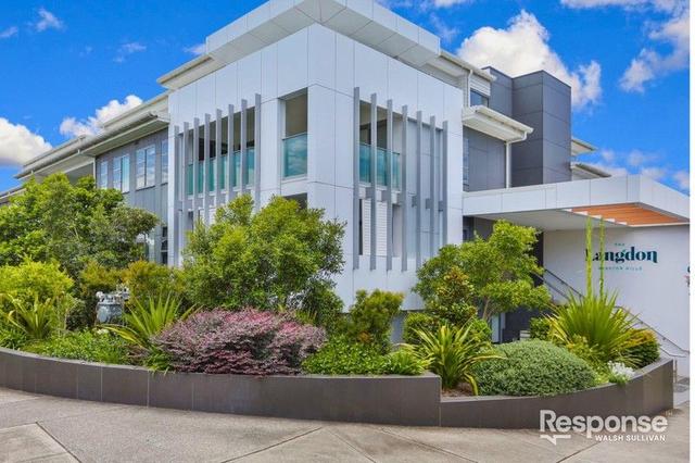 301/180-182 Caroline Chisholm  Drive, NSW 2153