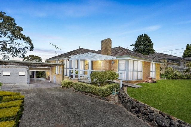 30 Russell Crescent, VIC 3149