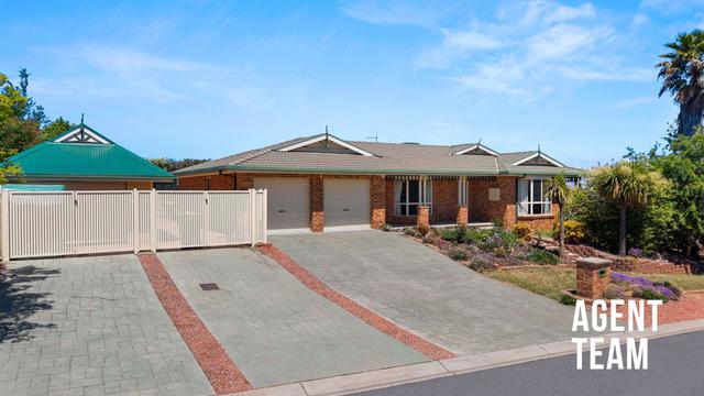 2 Buckmaster Crescent, ACT 2615