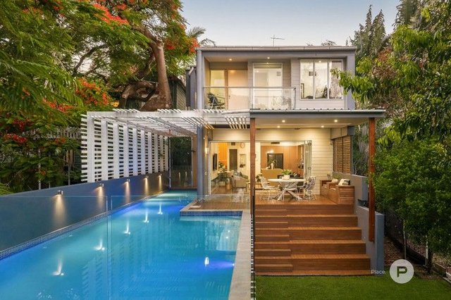 15 Howard Street, QLD 4064