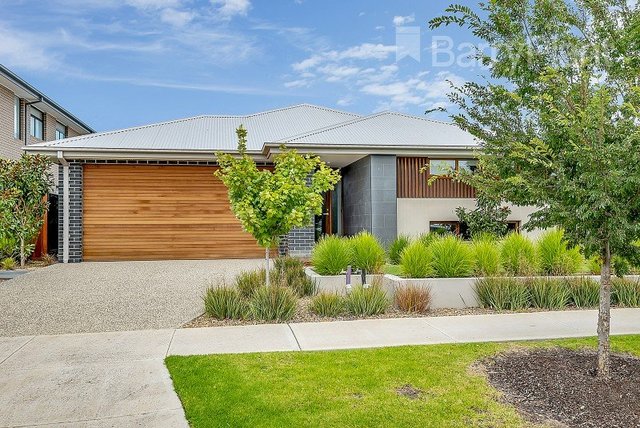 10 Whiteleaf Drive, VIC 3064
