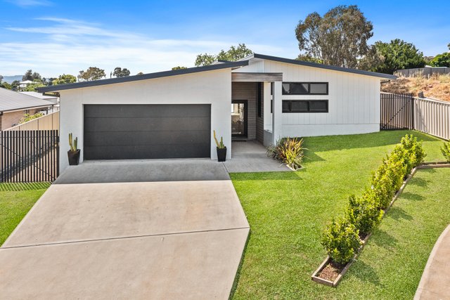 15 Baskerville Drive, NSW 2850