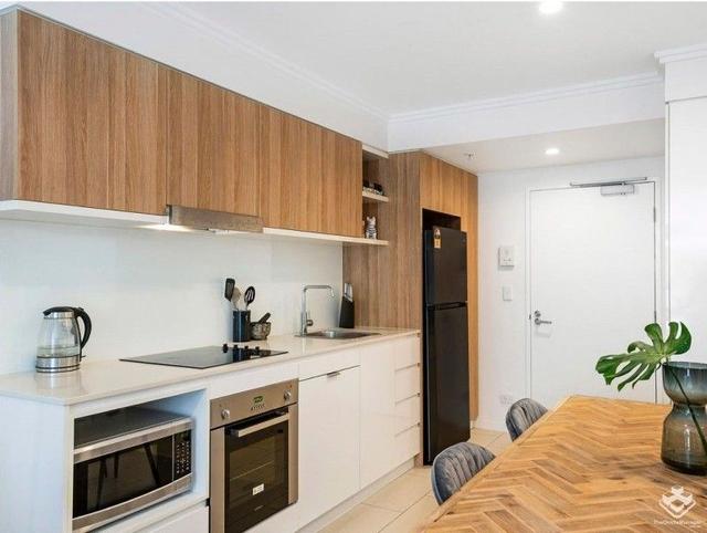 L8/42 Wyandra Street, QLD 4006