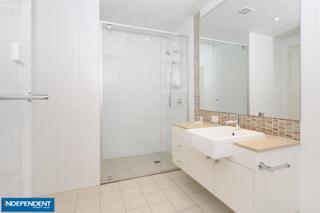 Bathroom (2012-04-24)